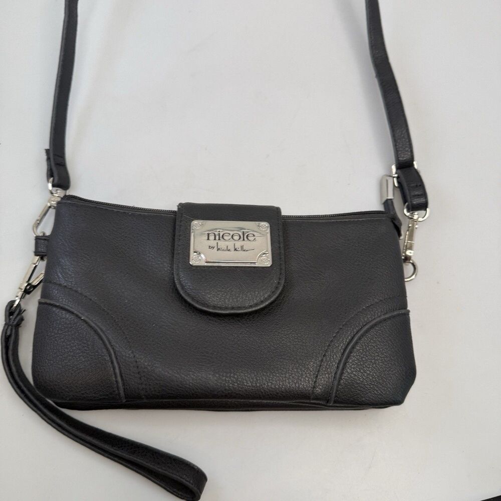 Nicole Miller Black Crossbody Wristlet Bag 3 Zip Sections Adjustable Strap EUC - Picture 15 of 15